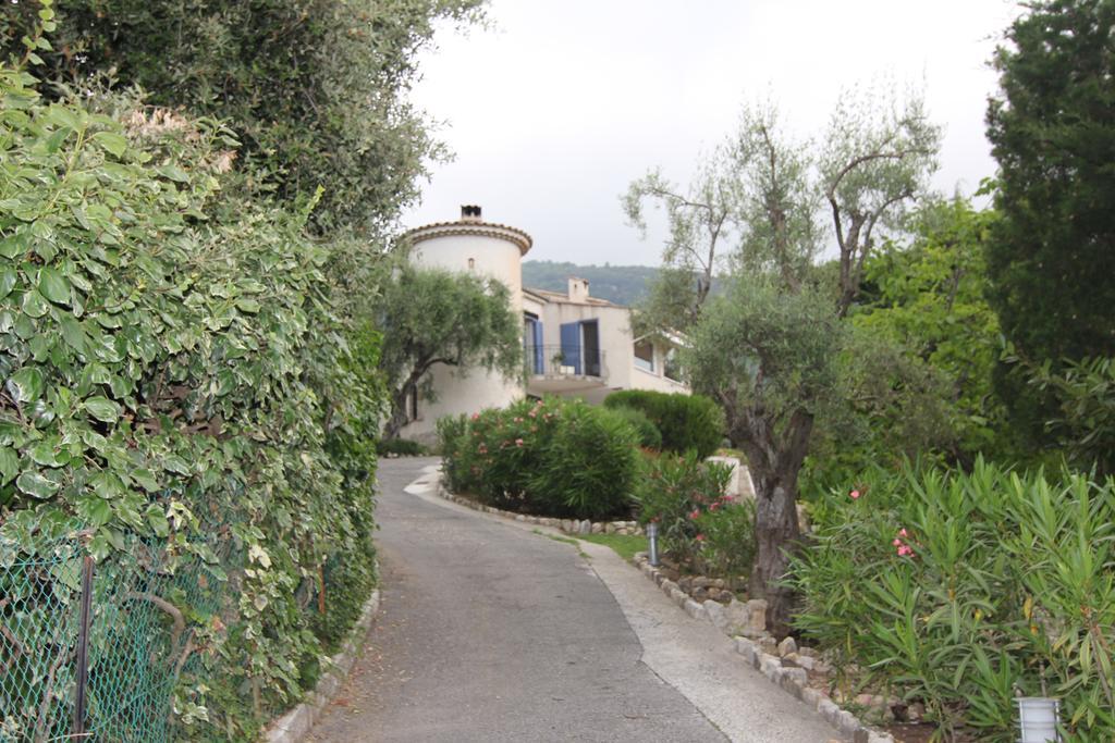 La Tourrette Bed & Breakfast Tourrettes-sur-Loup Exterior foto