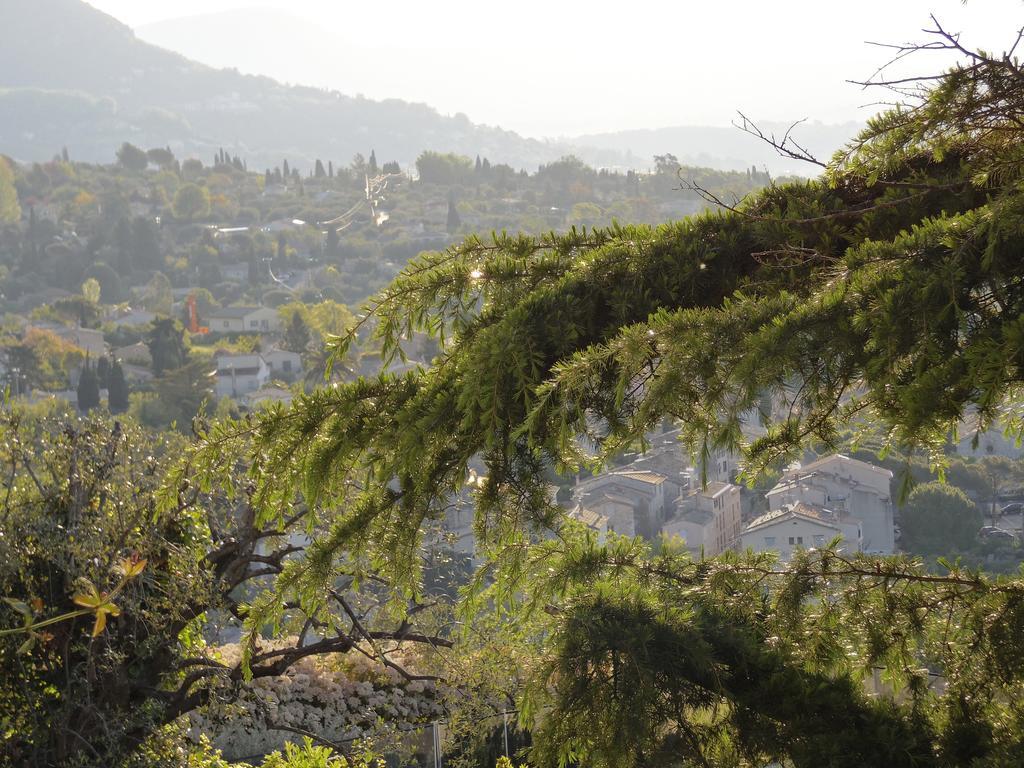 La Tourrette Bed & Breakfast Tourrettes-sur-Loup Exterior foto
